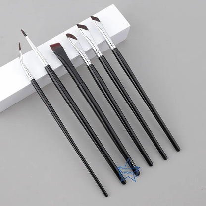 Hailey's - Pinceau Eye-liner Fin